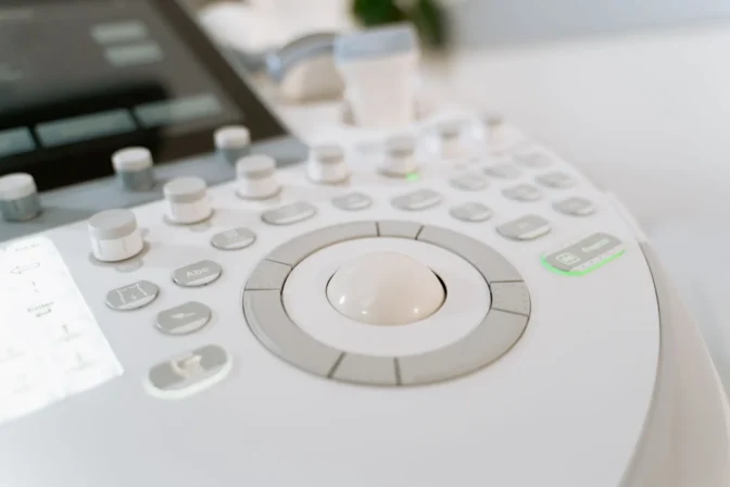 Ultrason cihazı kontrol paneli